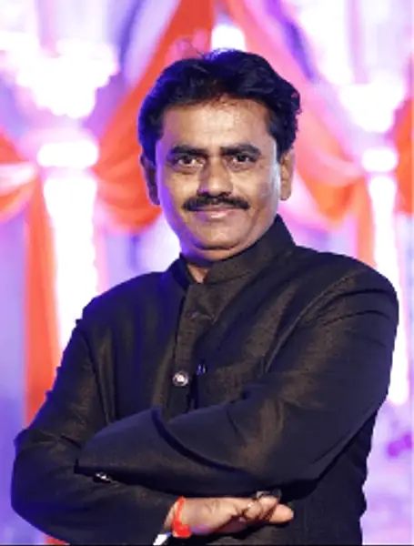 Santosh Subhash Bagade, Founder of Bagade Bandhu Saraf (Retailer) at BBS Gold